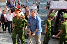 "Siêu lừa" gặp Trầm Bê hỏi vay tiền