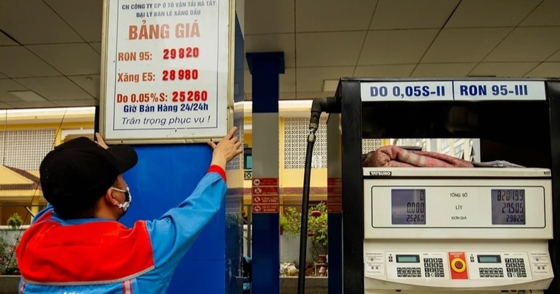 Giá xăng giảm, giá dầu tăng vào ngày mai? - 1 Giá xăng giảm, giá dầu tăng vào ngày mai? - 1