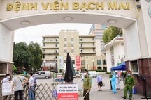 Giám đốc BV Bạch Mai lên tiếng vụ 100 đơn xin nghỉ việc