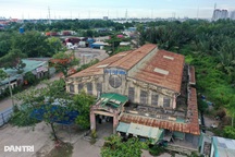 Những ngôi chợ hàng tỷ đồng bị bỏ hoang ở TPHCM