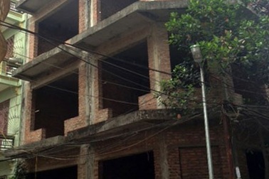 Phát hiện nam sinh viên chết trong ngôi nhà hoang