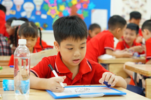 Quá tải tuyển sinh đầu cấp, nội thành Hà Nội vẫn "khát" học sinh