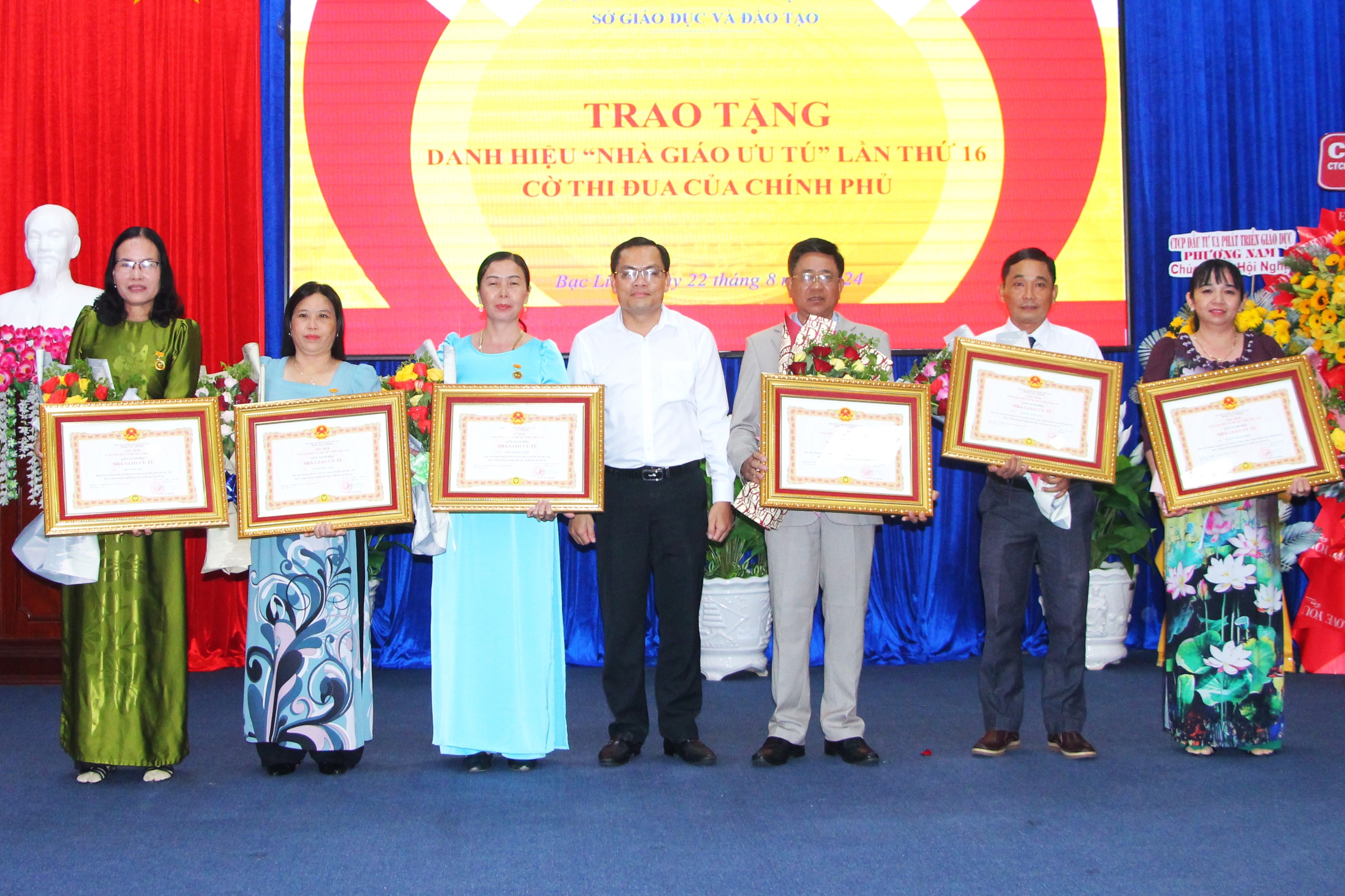 Directorul Departamentului de Educație din Bac Lieu vorbește despre lipsa profesorilor excelenți - 1 Giám đốc Sở Giáo dục Bạc Liêu nói về việc còn ít nhà giáo ưu tú - 1