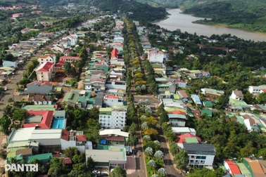 Vụ sáp nhập về địa lý nhưng xin... không nhận nhân sự: "Tôi rất chạnh lòng"