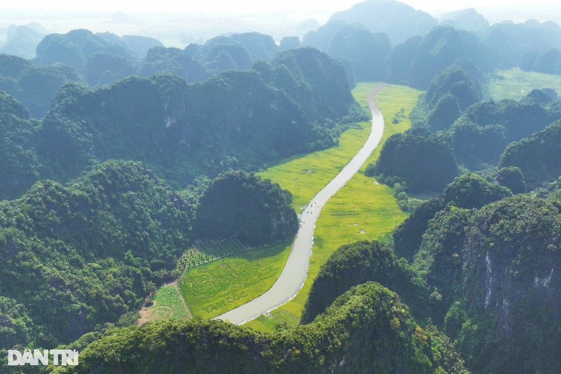 Khu du lịch Tam Cốc đang đóng cửa có gì đặc biệt? - 1 Khu du lịch Tam Cốc đang đóng cửa có gì đặc biệt? - 1