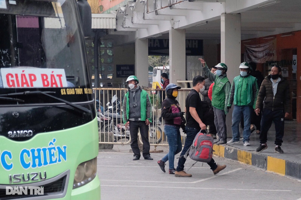 Đường vành đai 3 ùn tắc khi người dân đổ về Hà Nội trong ngày cuối nghỉ Tết - 13 Đường vành đai 3 ùn tắc khi người dân đổ về Hà Nội trong ngày cuối nghỉ Tết - 13