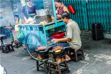 Phố nướng "thiêu phổi" người dân