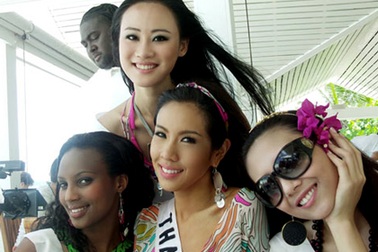 Hoàng Yến được chọn Trình diễn thời trang Hoa hậu Hoàn vũ