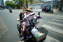 TPHCM: Hỗ trợ 50.000 đồng/ngày tới người bán vé số trong 15 ngày