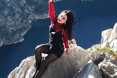 Đi chơi ngay sau khi thoát cách ly, cô gái ngã từ vách đá 35m tử vong