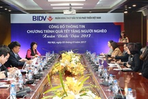 BIDV tặng đồng bào nghèo 24.000 phần quà trong Chương trình “Tết sẻ chia, xuân ấm áp”