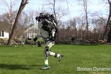 Robot Atlas cùng khả năng chạy bộ, nhào lộn, giữ thăng bằng hoàn hảo bằng 2 chân