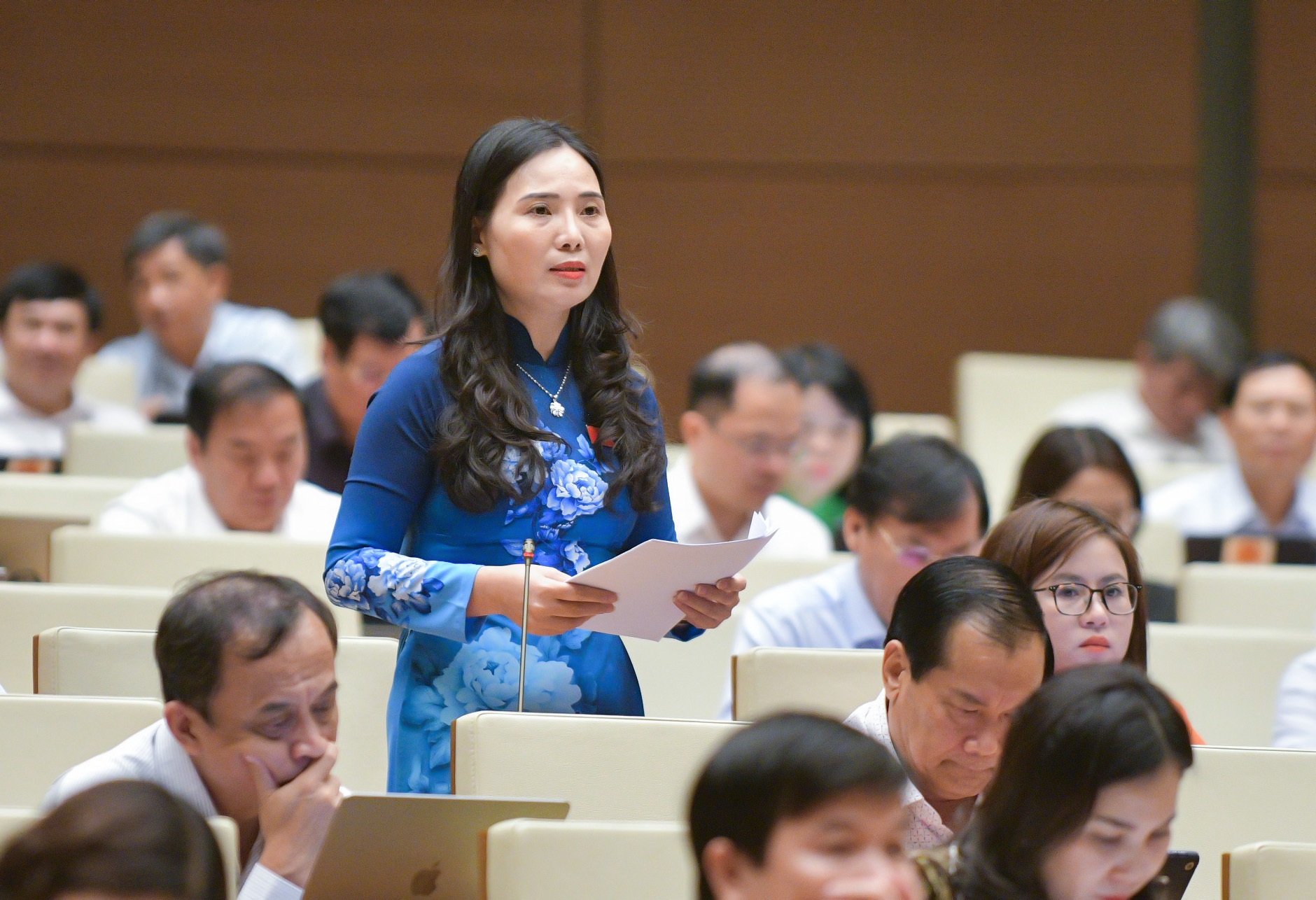 Delegates propose to prevent the situation of taking advantage of public investment for personal gain - 2 Đại biểu đề nghị ngăn chặn tình trạng lợi dụng đầu tư công để trục lợi - 2