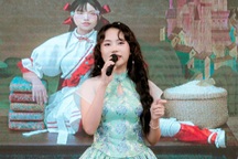 Phương Mỹ Chi học hát chầu văn, rock, đầu tư 10 tỷ đồng cho show miễn phí