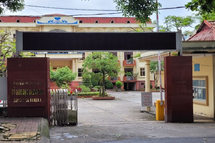 Penangguhan sementara Direktur Departemen Pendidikan dan Pelatihan Thai Binh setelah skandal nilai ujian kelas 10 - 1 Tạm đình chỉ Giám đốc Sở GDĐT Thái Bình sau lùm xùm điểm thi lớp 10 - 1