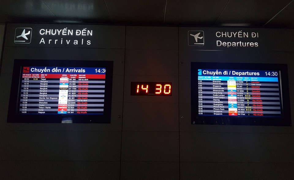 Sân bay Tân Sơn Nhất vắng ngắt sau lệnh dừng nhập cảnh - 3 Sân bay Tân Sơn Nhất vắng ngắt sau lệnh dừng nhập cảnh - 3