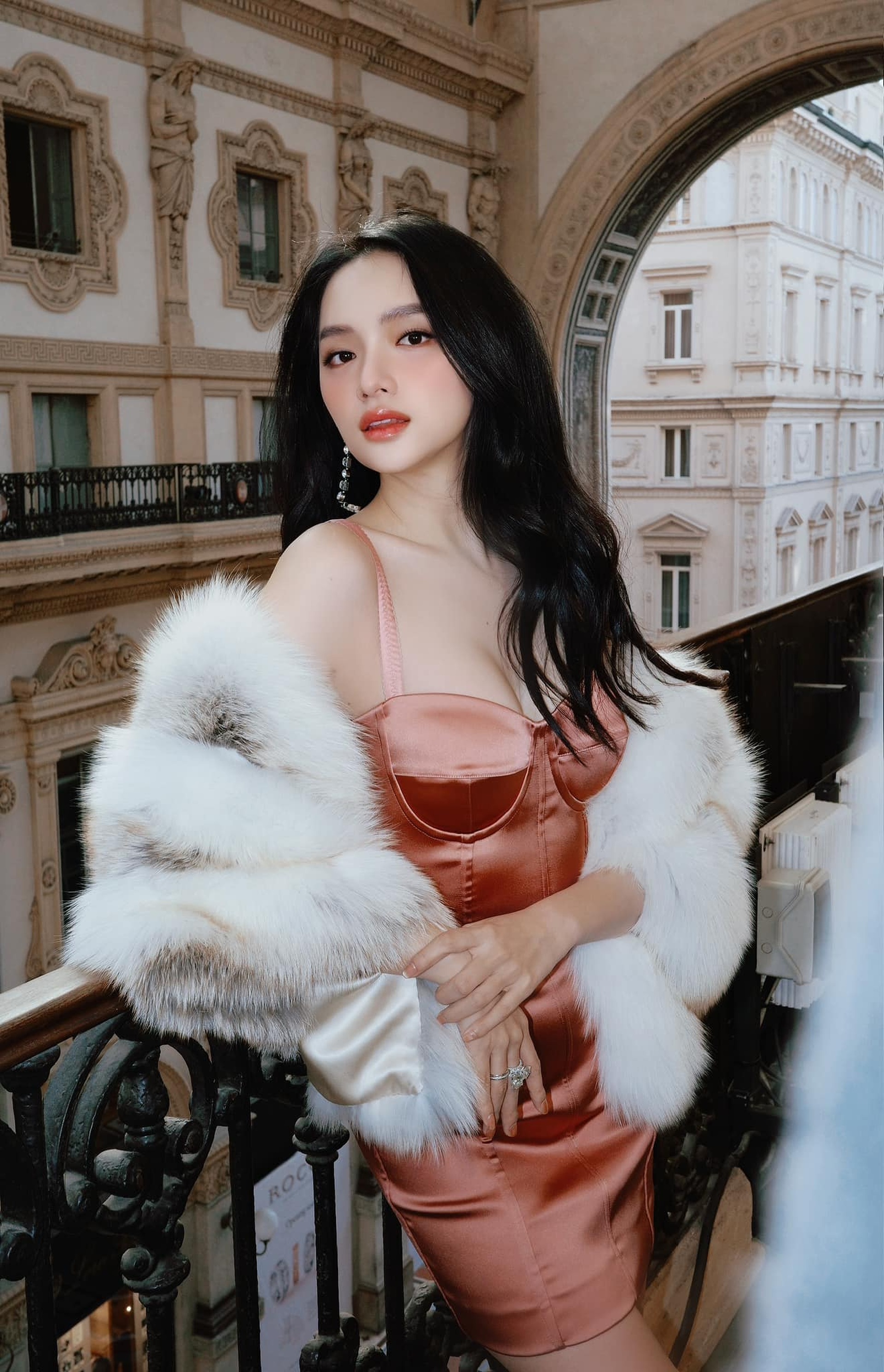 Стройная фигура Хыонг Джанг перед конкурсом «Мисс Вселенная» - 5 Sắc vóc nuột nà của Hương Giang trước thềm thi Hoa hậu Hoàn vũ - 5