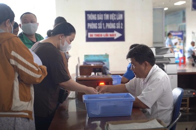 Doanh nghiệp TPHCM ráo riết tìm người, lao động không lo thiếu việc