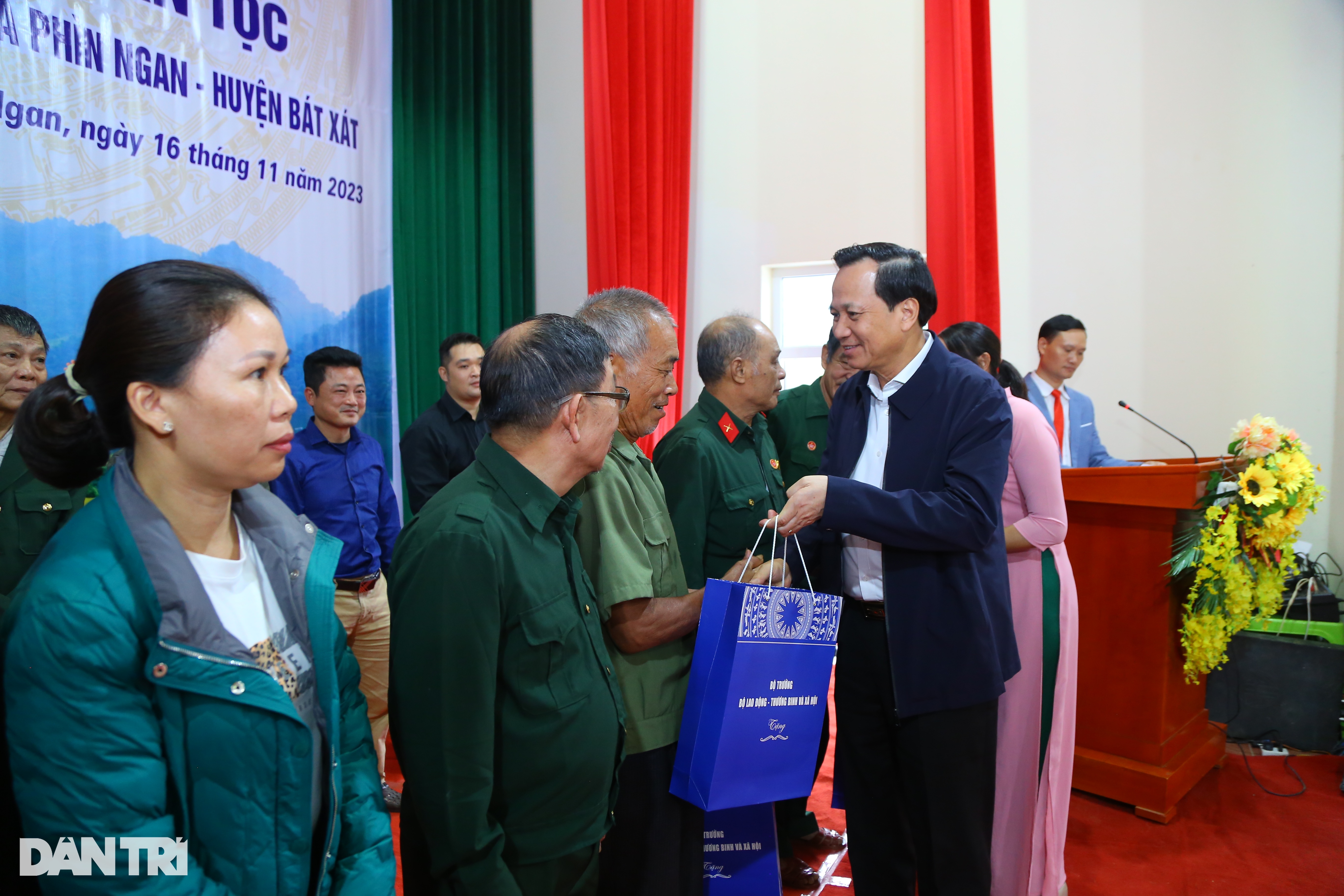Bộ trưởng Đào Ngọc Dung: Đại đoàn kết toàn dân tộc có ý nghĩa đặc biệt - 3 Bộ trưởng Đào Ngọc Dung: Đại đoàn kết toàn dân tộc có ý nghĩa đặc biệt - 3