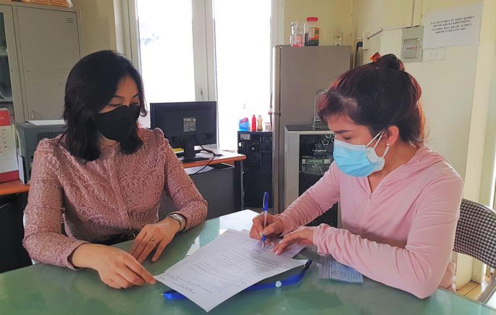 Hà Nội gỡ bỏ phong tỏa chợ Long Biên sau hơn 2 tháng dính F0 - 3 Hà Nội gỡ bỏ phong tỏa chợ Long Biên sau hơn 2 tháng dính F0 - 3