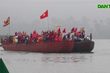 Lễ rước nước sông Lam dâng vua Mai Hắc Đế