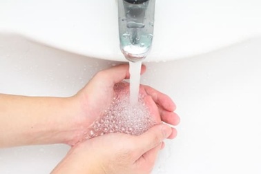 11 cách ngăn ngừa nhiễm trùng khi đi máy bay