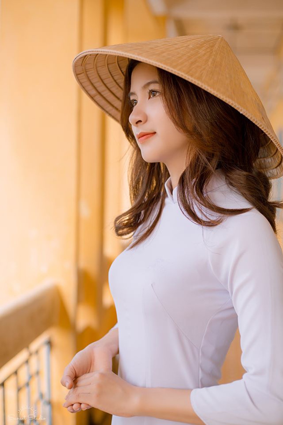 “Thiên thần áo dài” sở hữu góc nghiêng đẹp như tạc tượng - 3 “Thiên thần áo dài” sở hữu góc nghiêng đẹp như tạc tượng - 3
