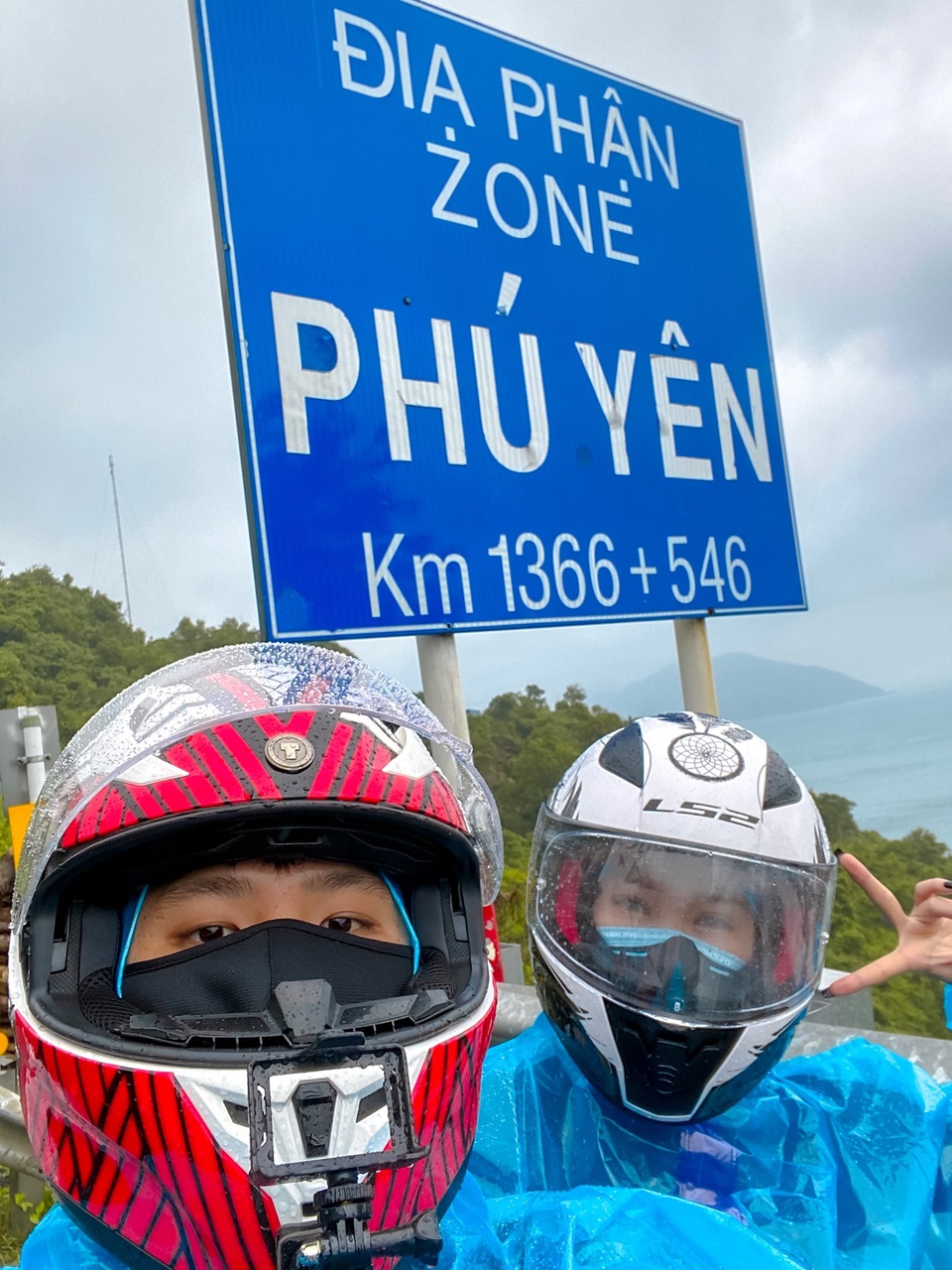 Cặp đôi 9x dành 33 ngày đi 6.000km du lịch khắp Việt Nam - 1 Cặp đôi 9x dành 33 ngày đi 6.000km du lịch khắp Việt Nam - 1