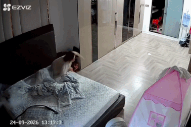 Thót tim cảnh người phụ nữ Hà Nội phát hiện sạc dự phòng bất ngờ bùng cháy