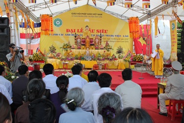 Cầu siêu tri ân liệt sĩ nhân ngày thành lập Quân đội 