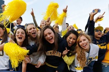 Lương giáo sư ở những đại học công lập hàng đầu nước Mỹ đạt bao nhiêu?