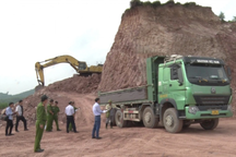 Bắt hàng chục đối tượng khai thác khoáng sản trái phép