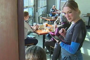 Khách gây sốc khi để tiền boa 245 triệu đồng cho nhà hàng với lý do bất ngờ