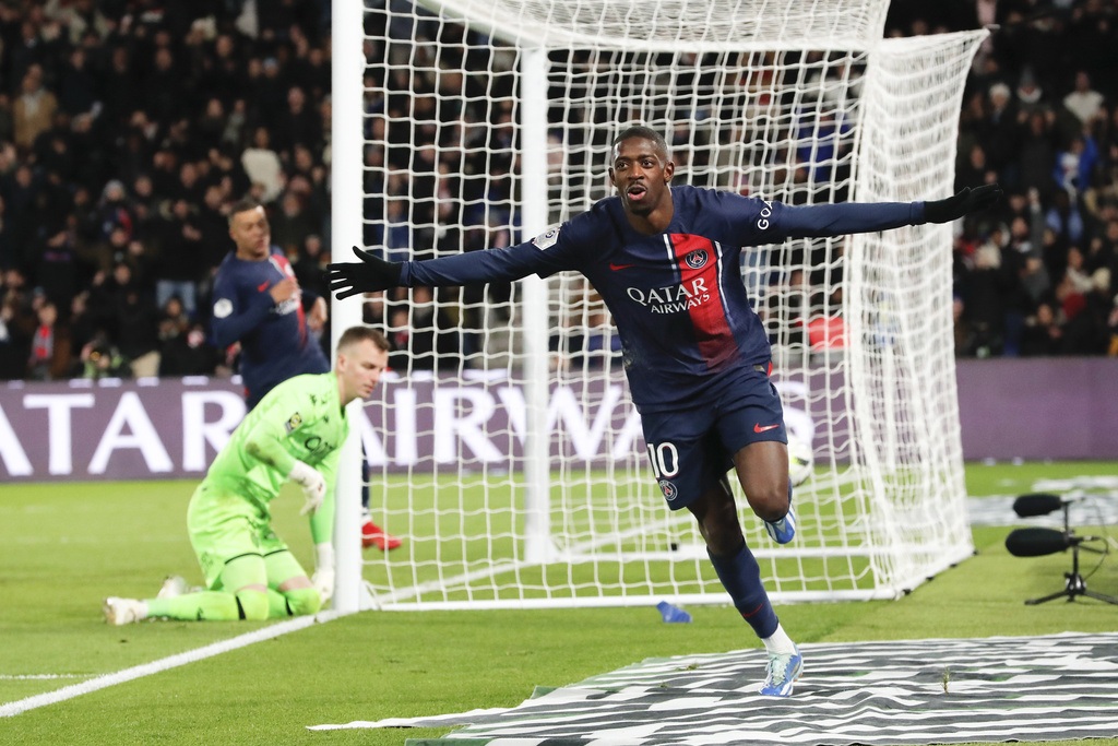 Ghi bàn trên chấm phạt đền, Mbappe giúp PSG củng cố ngôi đầu Ligue 1 - 2