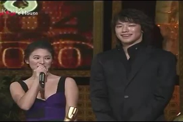 Song Hye Kyo đẹp đôi bên Bi Rain