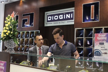 Tưng bừng khai trương showroom DIOGINI tại TTTM Artemis