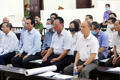 Phúc thẩm vụ Vũ “nhôm”: Nhiều cựu cán bộ Đà Nẵng xin giảm án