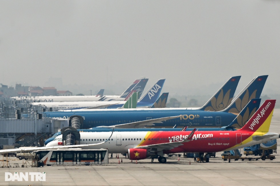 Trái chiều quan điểm sau đề xuất tăng trần giá vé máy bay - 1 Trái chiều quan điểm sau đề xuất tăng trần giá vé máy bay - 1