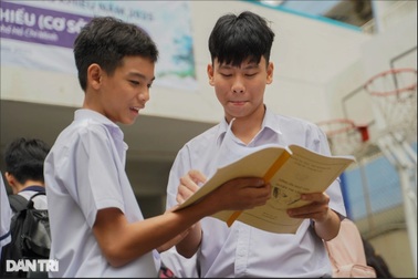 Đề thi môn toán chuyên thi vào lớp 10 năm 2025 tại Hà Nội