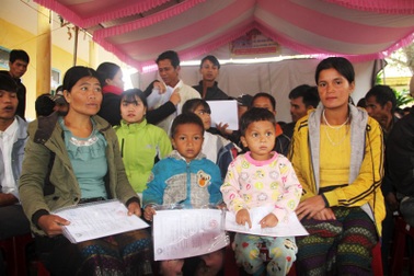 Hơn 100 hộ dân vùng biên giới được nhập quốc tịch Việt Nam