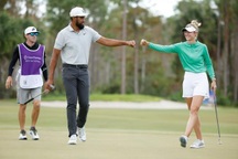 Tony Finau để lỡ cơ hội thi đấu chung với Nelly Korda