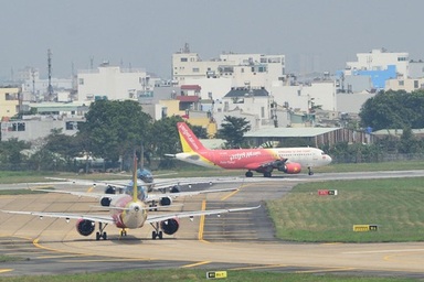 Thủ tướng: Mở thêm đường bay quốc tế, tăng tần suất khai thác thương mại