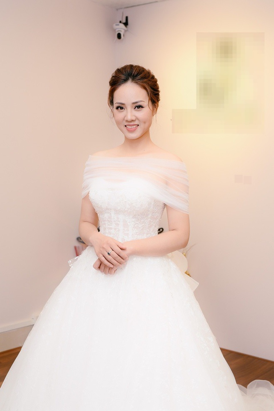 NSND Công Lý bảnh trai trong ảnh cưới với bạn gái kém 15 tuổi - 4 NSND Công Lý bảnh trai trong ảnh cưới với bạn gái kém 15 tuổi - 4