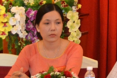 Nữ phó phòng lộng hành, đập xe chủ tịch nói gì?