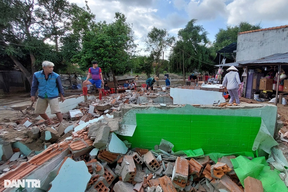 Hãy cùng Dân trí tiếp sức ủng hộ đồng bào gượng dậy sau trận lũ lịch sử - 1 Hãy cùng Dân trí tiếp sức ủng hộ đồng bào gượng dậy sau trận lũ lịch sử - 1