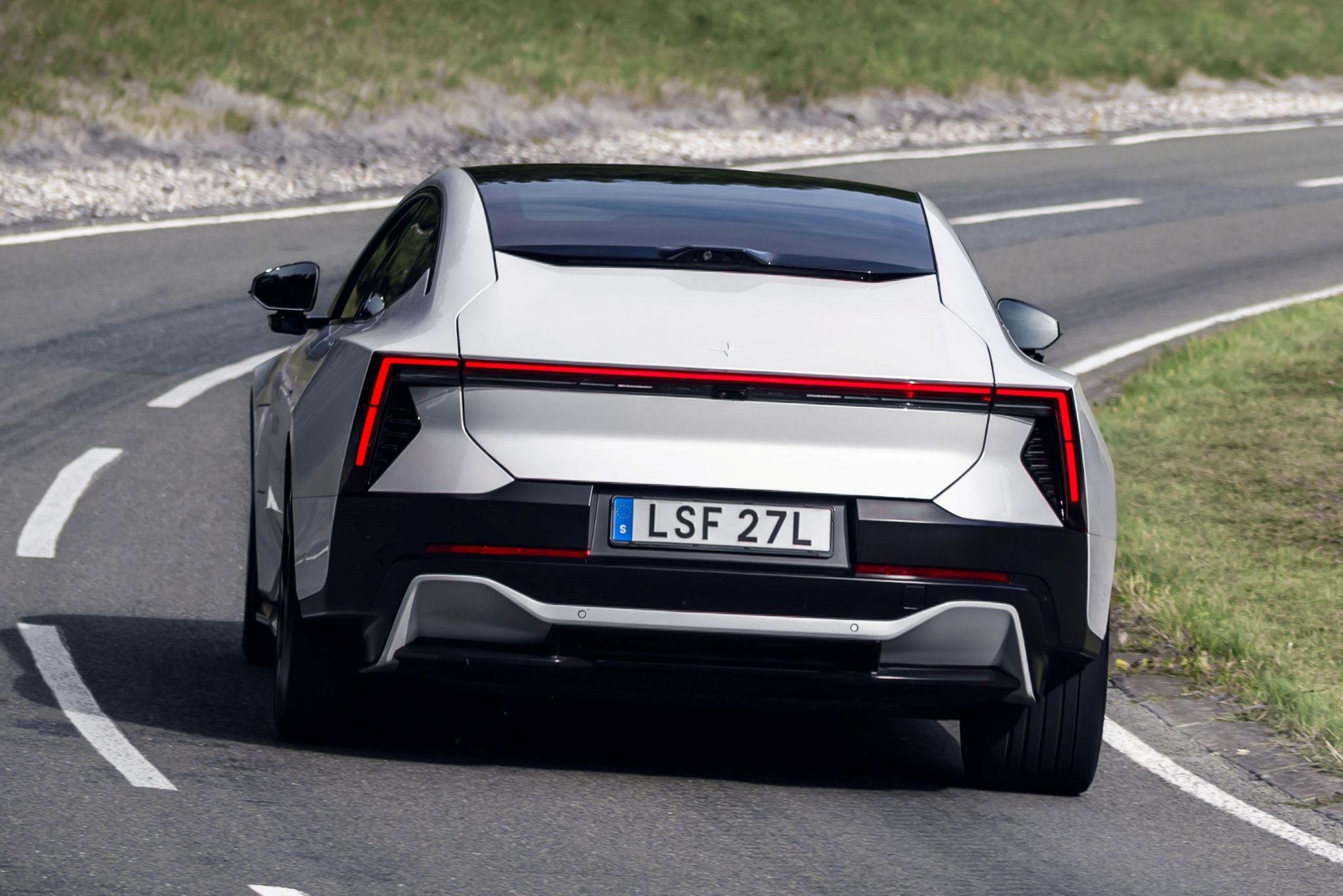 Xe điện Polestar 5 không có kính hậu, mạnh 872 mã lực, đấu Porsche Taycan - 5 Xe điện Polestar 5 không có kính hậu, mạnh 872 mã lực, đấu Porsche Taycan - 5