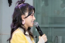 Phùng Khánh Linh: "Tôi sẽ kết hôn với... sân khấu"