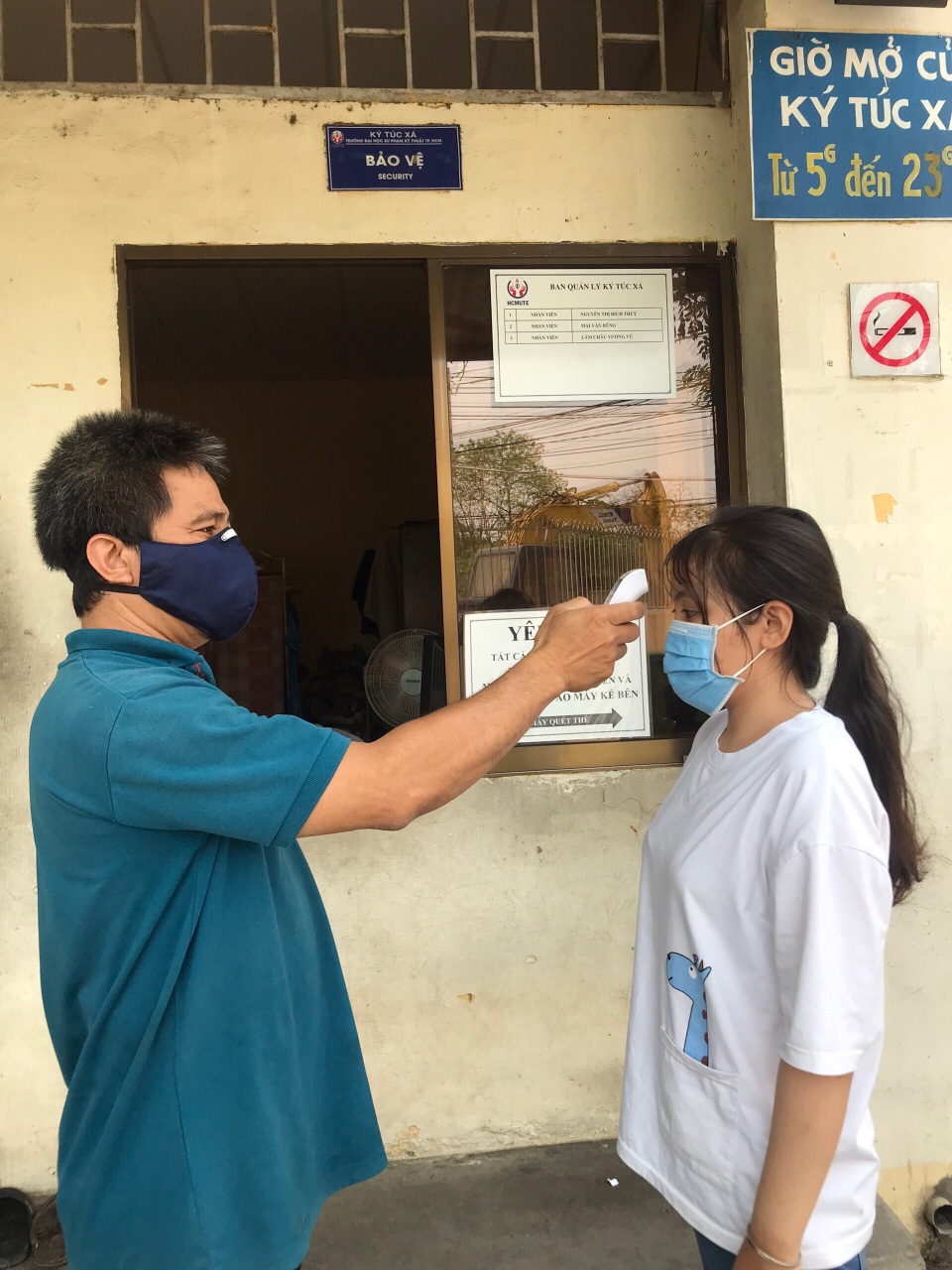 Trường đại học trang bị súng đo thân nhiệt và lên kế hoạch đối phó virus corona - 1 Trường đại học trang bị súng đo thân nhiệt và lên kế hoạch đối phó virus corona - 1