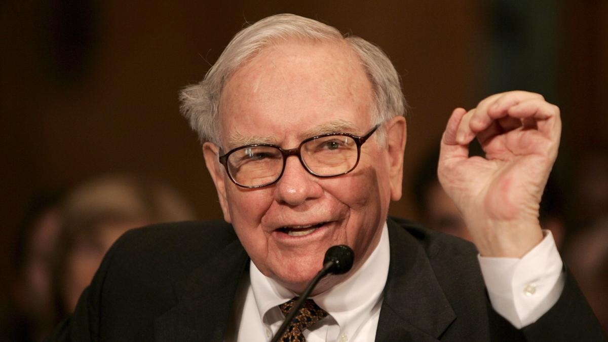 Warren Buffett tiết lộ 13 mẹo tiền bạc ai cũng làm được để giàu lên - 1
