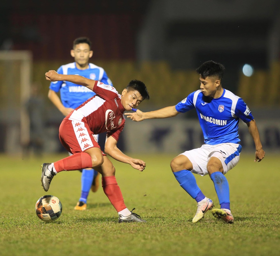 Than Quảng Ninh bất ngờ bừng sáng ở cuộc đua vô địch V-League - 1 Than Quảng Ninh bất ngờ bừng sáng ở cuộc đua vô địch V-League - 1